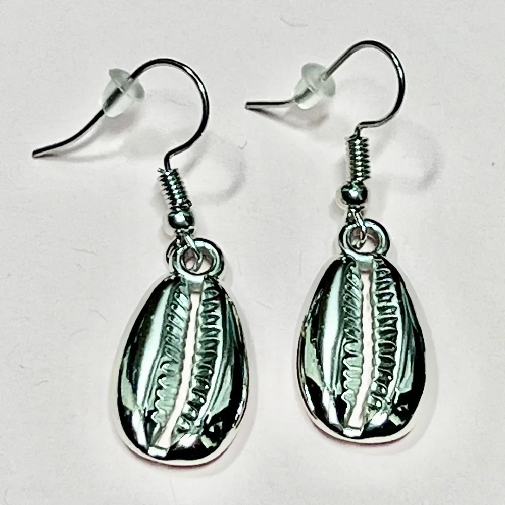 Shells dangle earrings - Picture 3 of 3